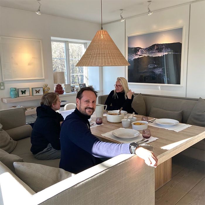 4 skaugum dining room