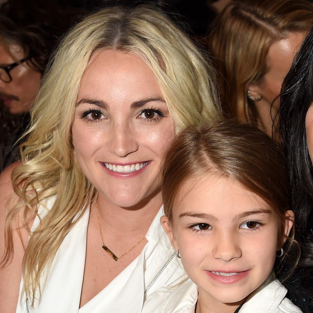 Jamie Lynn Spears' daughter, 16, looks years beyond her age in glamorous prom photos — take a look